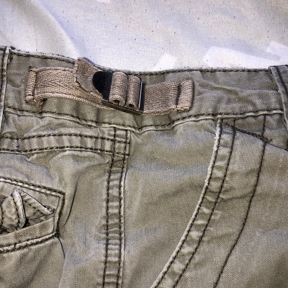 Aeropostale Capris/Bermuda’s - Picture 7 of 8